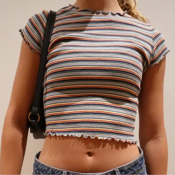 Brandy Melville Tee Bundle of TWO tops - Lettuce Edge Tee & Tee with Lace Trim - Picture 6 of 9